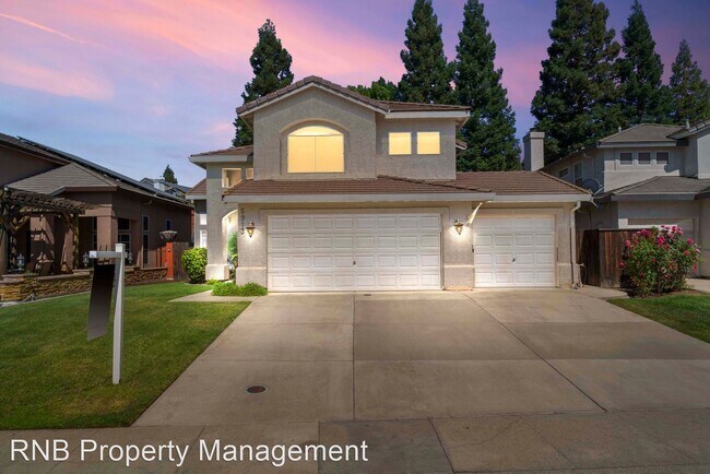 Building Photo - 4 br, 2.5 bath House - 5913 Pebble Creek D...
