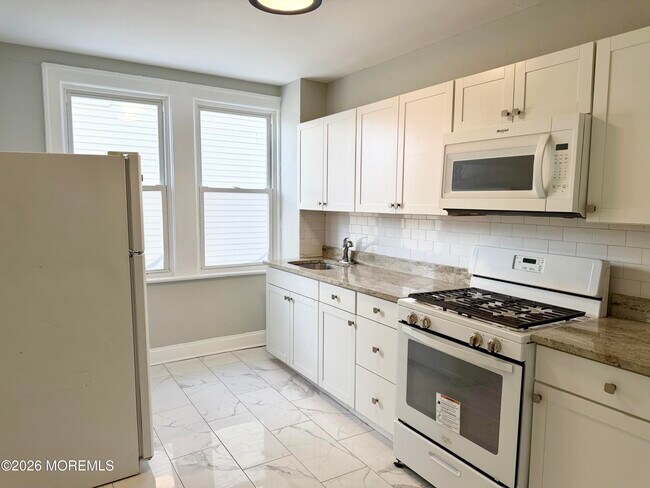 Foto del edificio - 37 2nd Ave