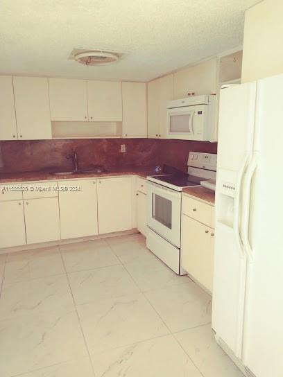 Foto del edificio - 10000 NW 80th Ct
