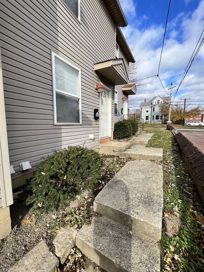 Foto del edificio - 642 E Buchtel Ave