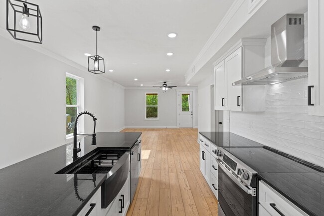 Building Photo - 45 Laurel Oak Ln