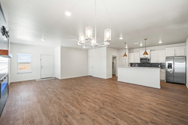 Building Photo - Like new townhome in Frenship East!