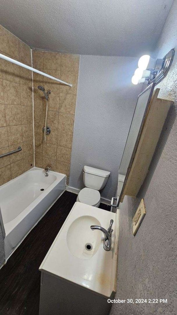 Foto del edificio - 929 E Cannon St
