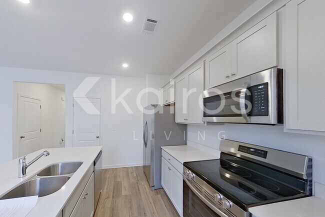 Foto del edificio - 212 Birch Ave