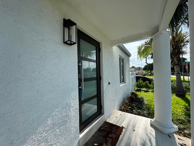 Foto del edificio - 87 Silver Beach Rd