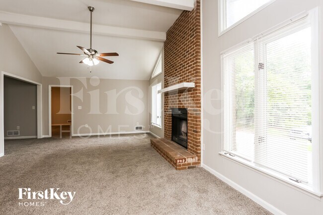 Foto del edificio - 4275 Red Fox Trail
