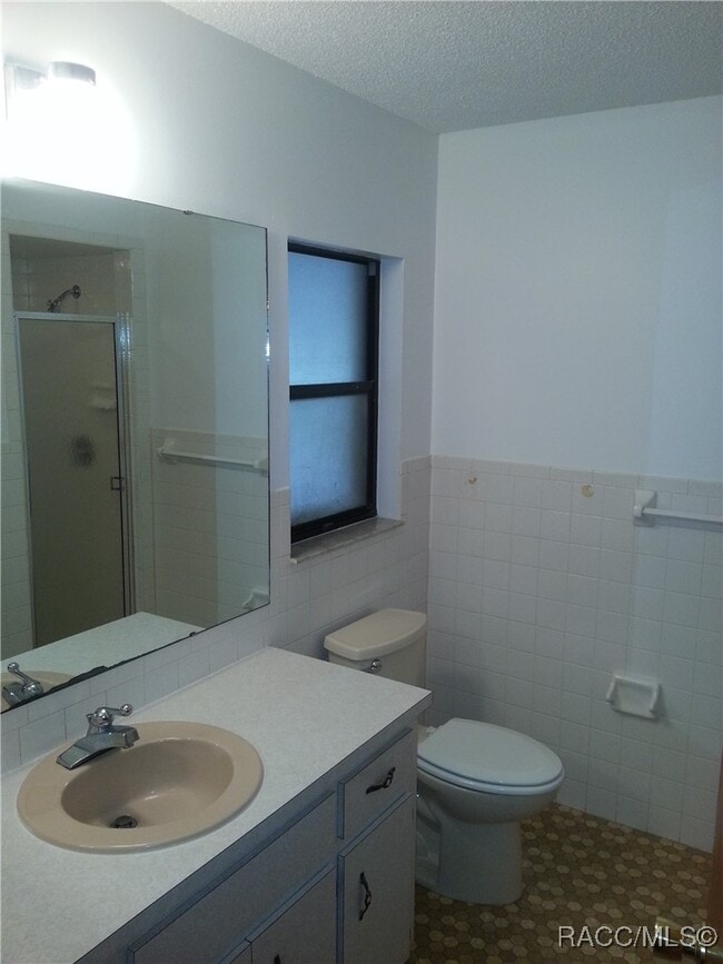 Building Photo - 100 E Knightsbridge Pl