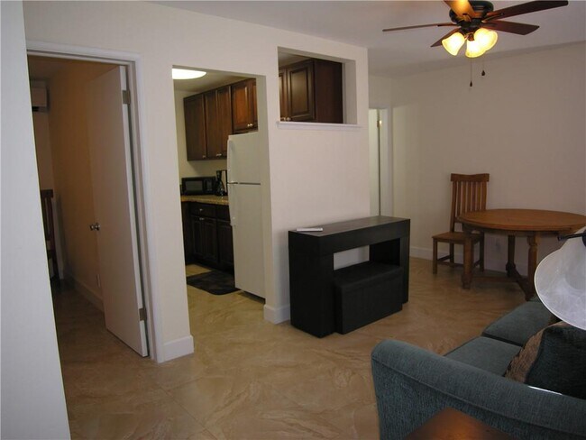 Foto del edificio - 421 NE 12th Ave
