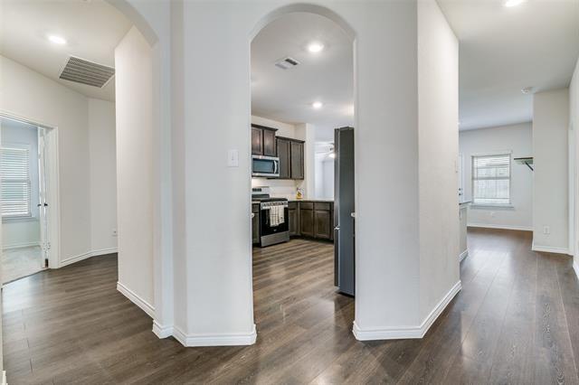 Foto del edificio - 831 Hancock Ct