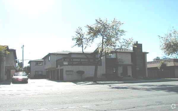Primary Photo - 12048 Foster Rd