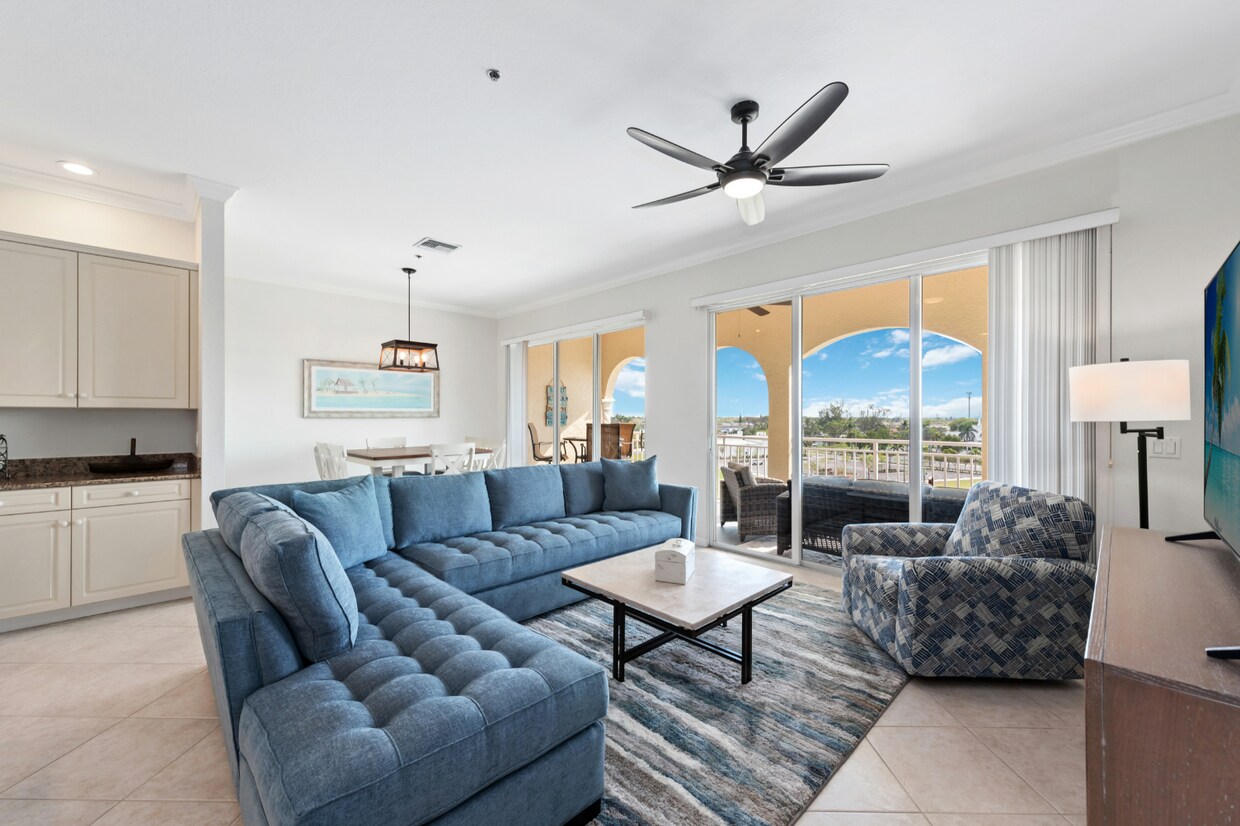 Condo in Paradise! - 886 Park Ave