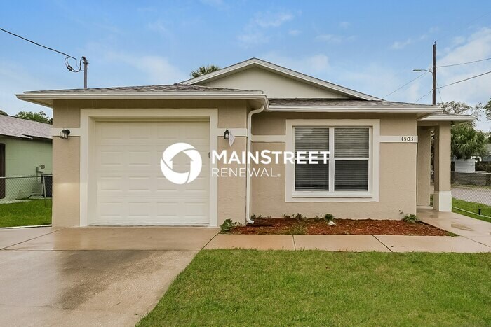 Foto principal - 3 Bedroom Pet-Friendly Home in TAMPA, FL w...