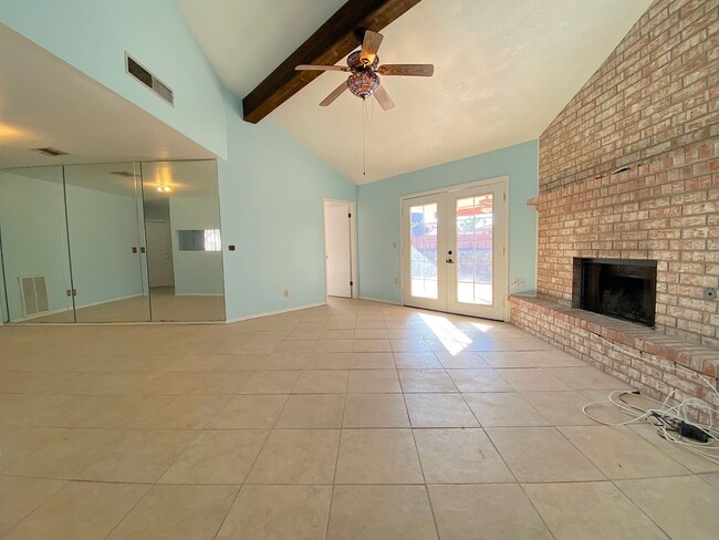 Foto del edificio - West El Paso 3 bed refrig A/C Home