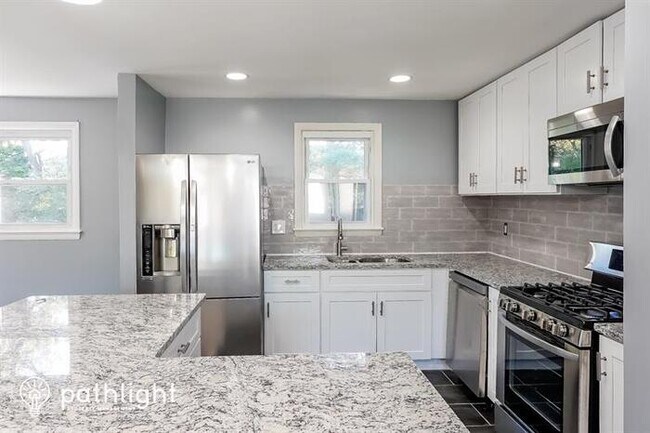 Foto del edificio - 7829 Denton Drive, Clinton, MD, 20735