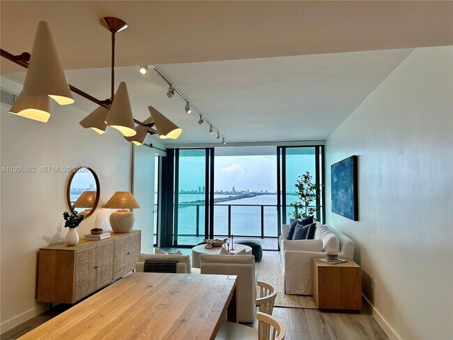 Foto del edificio - 3131 NE 7th Ave