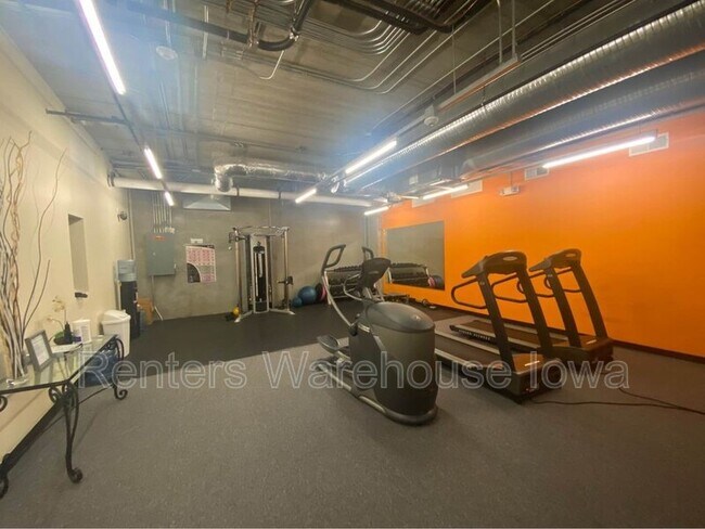 Foto del edificio - 309 E 5th St