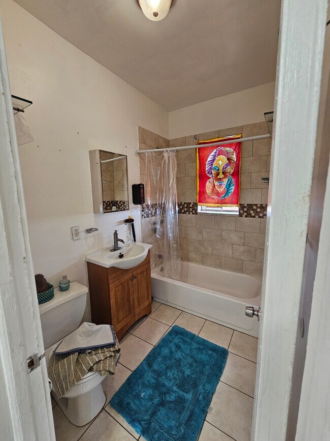 Foto del edificio - 1 Vassar Ave