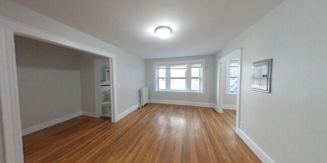 Building Photo - 1653 Commonwealth Ave