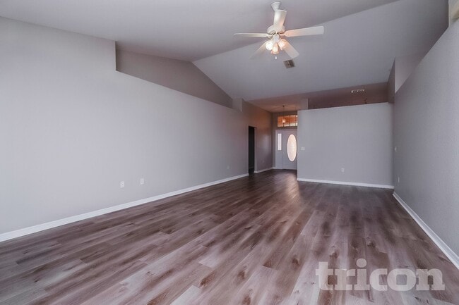Building Photo - 8 Matricaria Ct