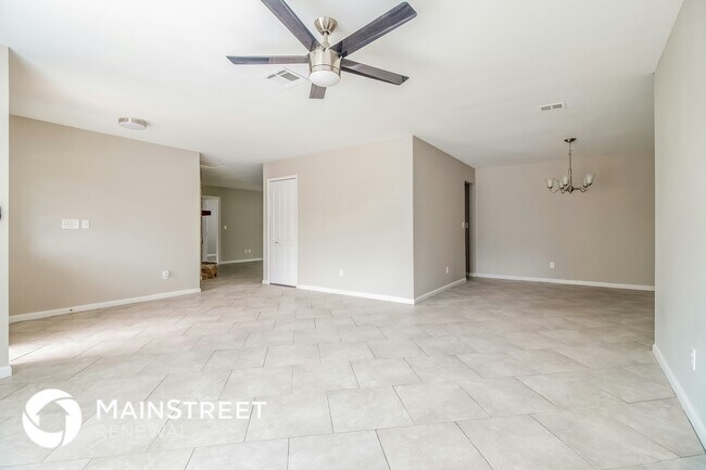 Building Photo - 822 Black Knight Dr