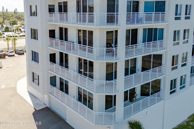 Foto del edificio - 1465 S Harbor City Blvd