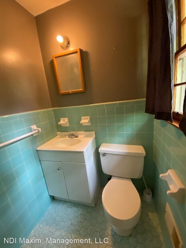 Building Photo - 3 br, 1.5 bath House - 802 Boggs Road SW