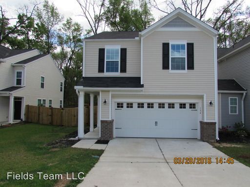 Primary Photo - 134 Dream St