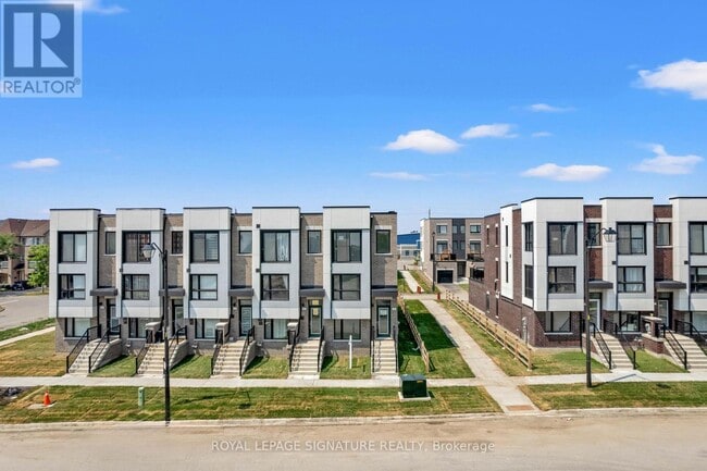 Building Photo - 48 Bateson St