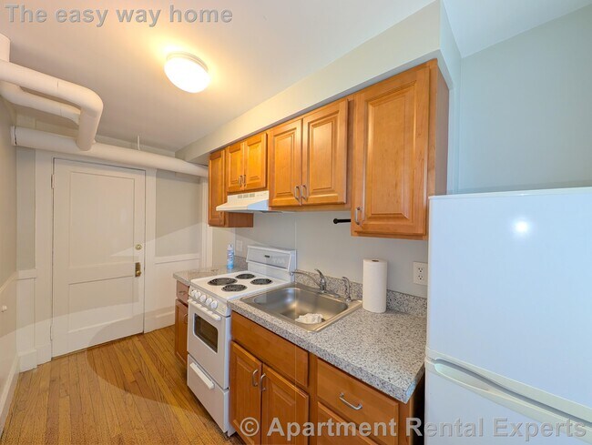 Foto del edificio - 156-158 Summer St Unit #B2