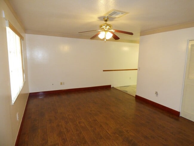 Building Photo - 1358 Arrow St