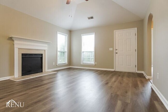 Building Photo - 107 Flagstone Ln
