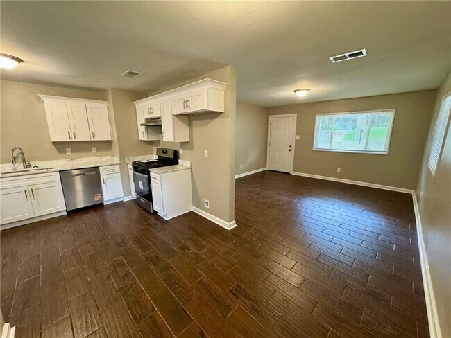 Foto del edificio - 4119 Springdale Rd