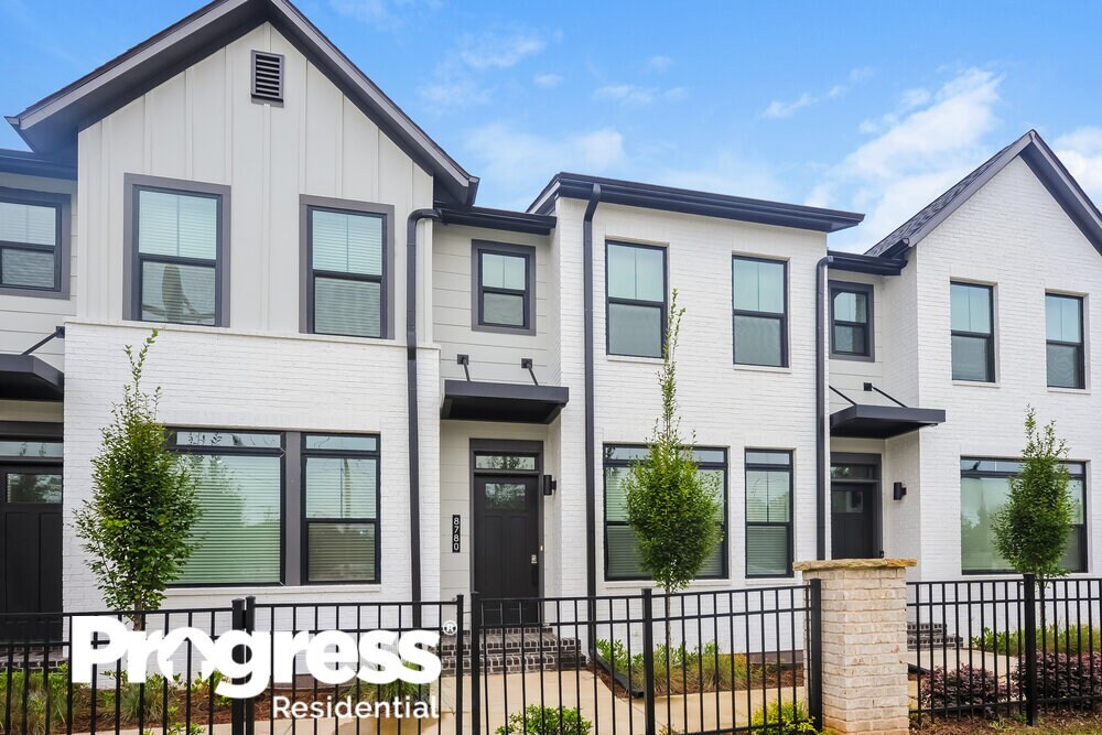 8780 Roswell Rd, Sandy Springs, GA 30350 Townhome Rentals in Sandy