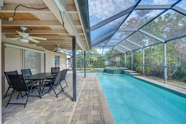 Building Photo - 4261 Pearl Harbor Dr