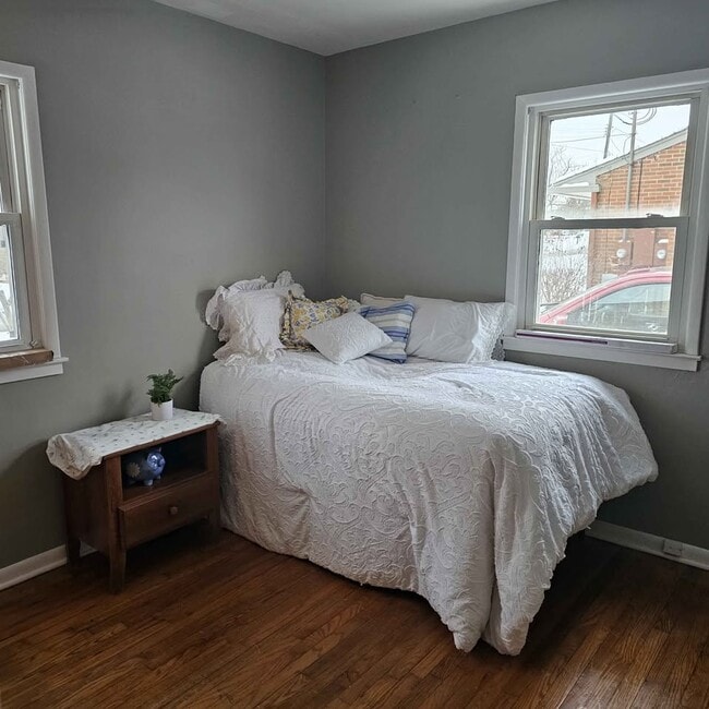 Foto del edificio - 5881 Elm St