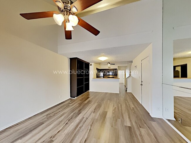 Foto del edificio - 13215 Emily Rd