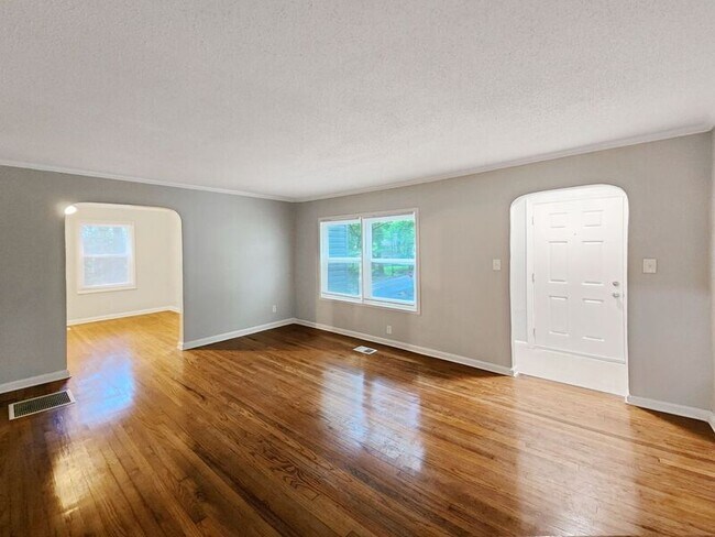 Foto del edificio - 894 McWilliams Rd SE