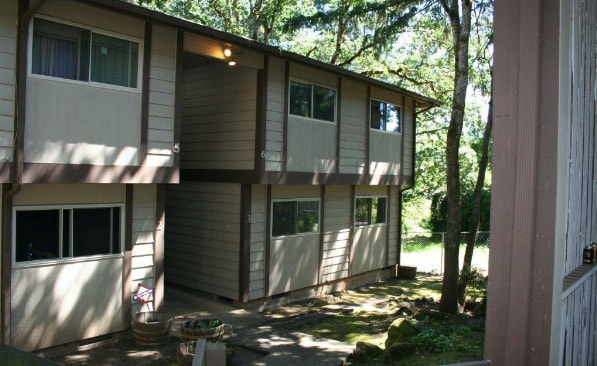 Building Photo - 2 br, 1 bath House - 405 Madrona Ave SE #3