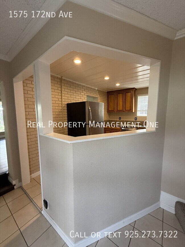 Foto del edificio - 1575 172nd Ave