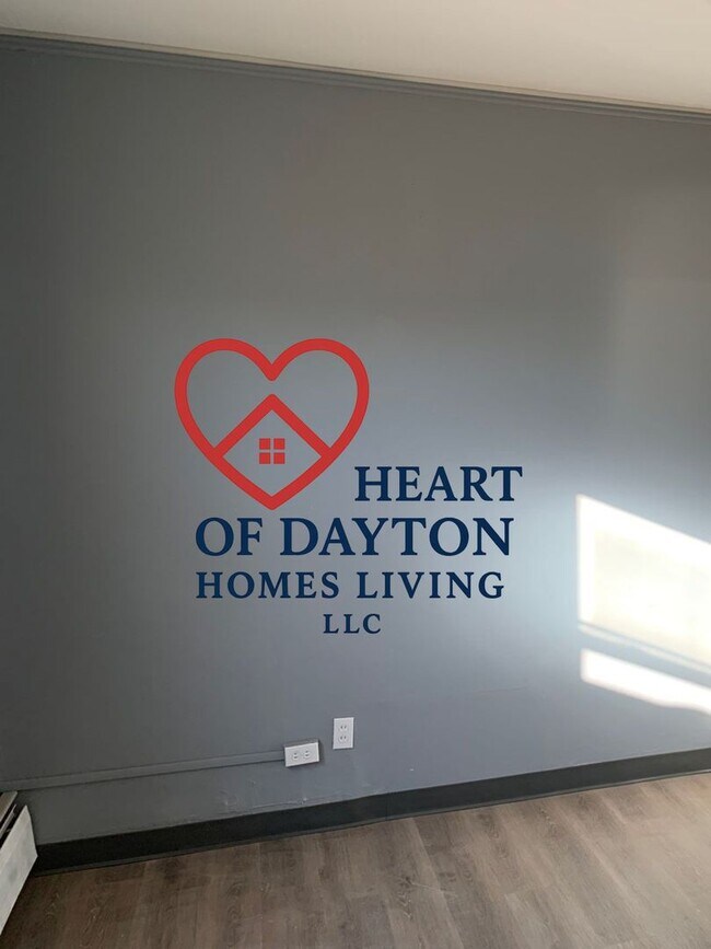 Building Photo - 1732 E 3rd St