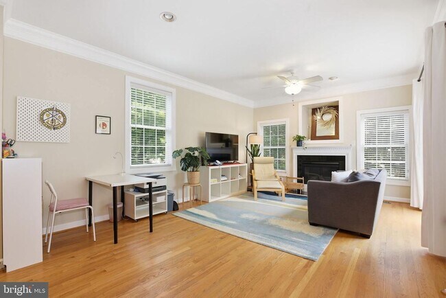 Foto del edificio - 3826 Elmwood Towne Way