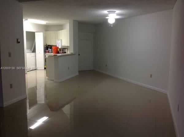 Foto del edificio - 6284 NW 186th St