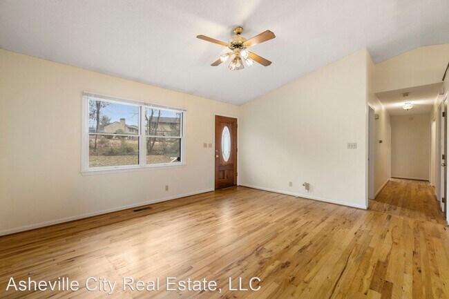 Building Photo - 3 br, 2 bath House - 7 E. Ardmore Street