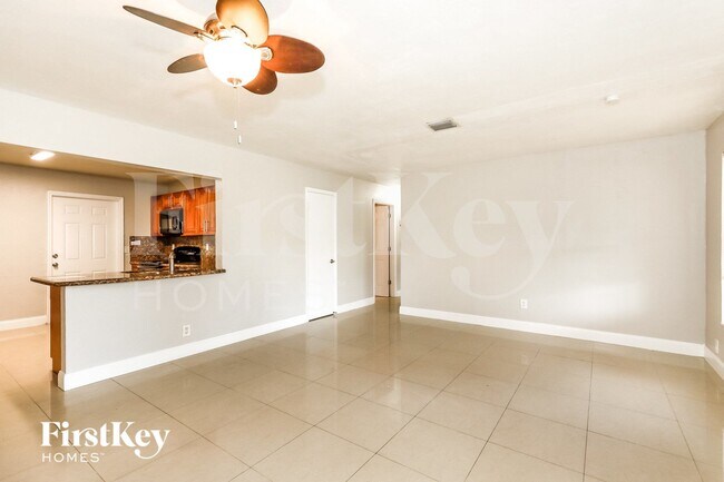 Foto del edificio - 3763 SW 17th St