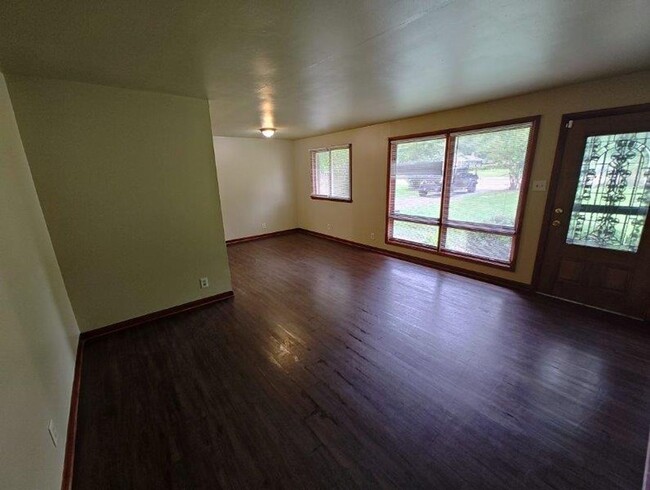 Building Photo - BELOW MARKET RENT!