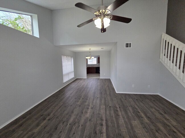 Foto del edificio - 1454 Plumwood Dr