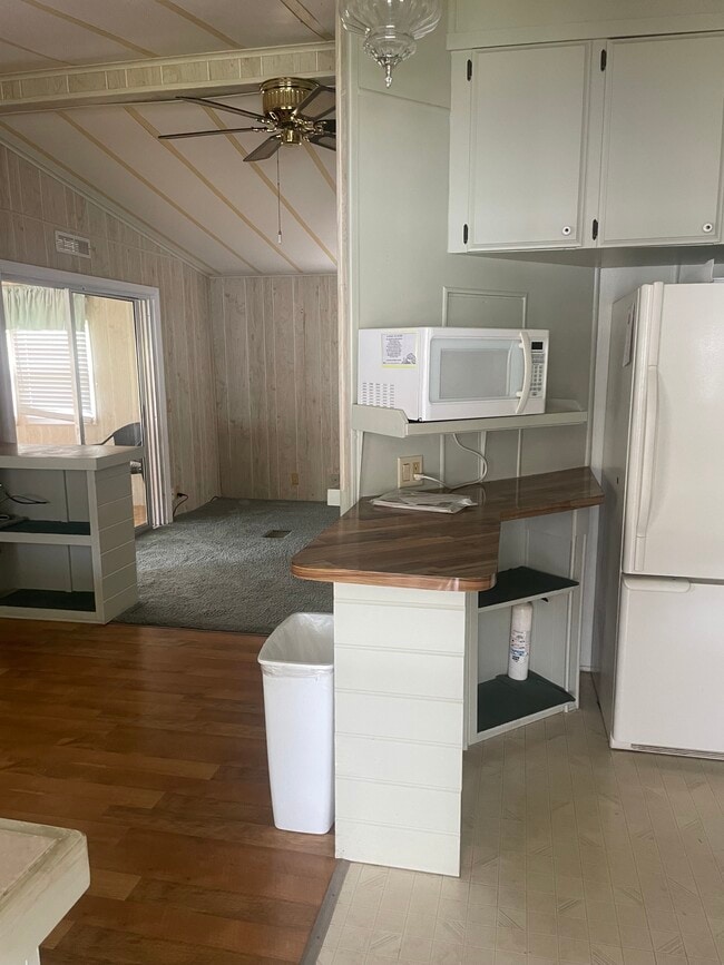 Building Photo - 5533 Williamsburg Ln