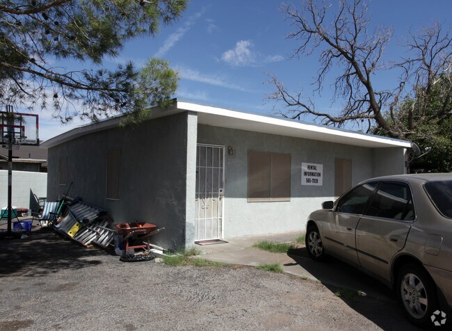 Building Photo - 14 Unit