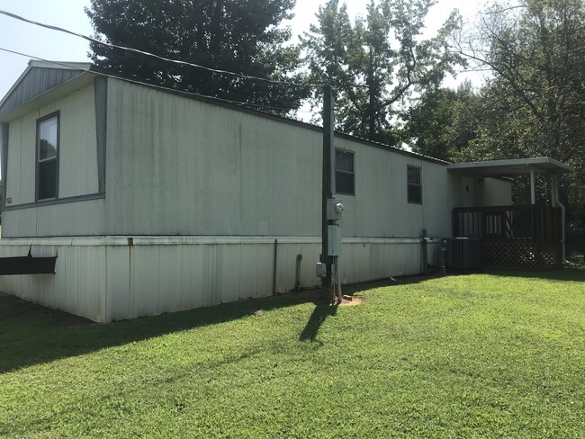 Building Photo - 1435 Amity Rd