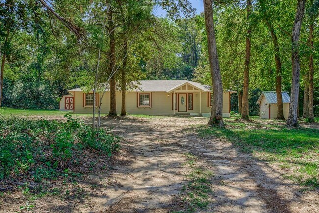 Building Photo - 15014 Dogwood Ln